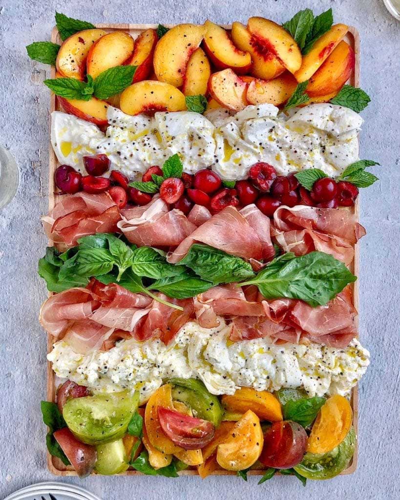 burrata and peaches appetizer