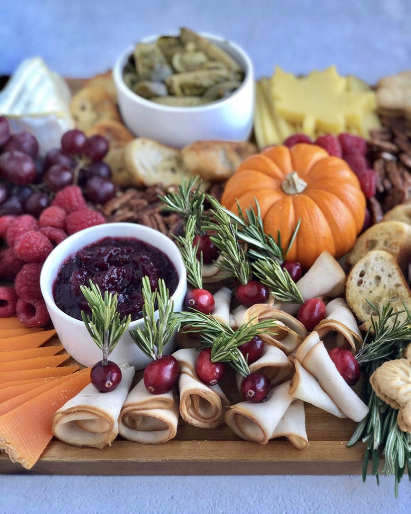 easy thanksgiving meal charcuterie board