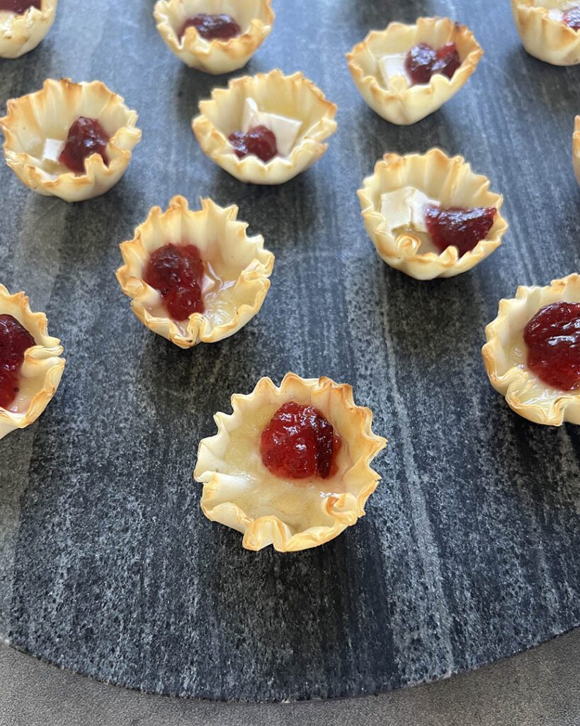 Cranberry Brie Bites in Phyllo Cups