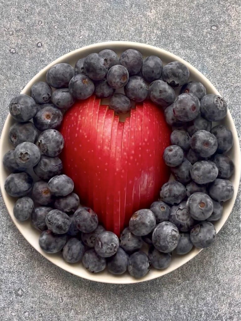 valentine's day fruit apple heart