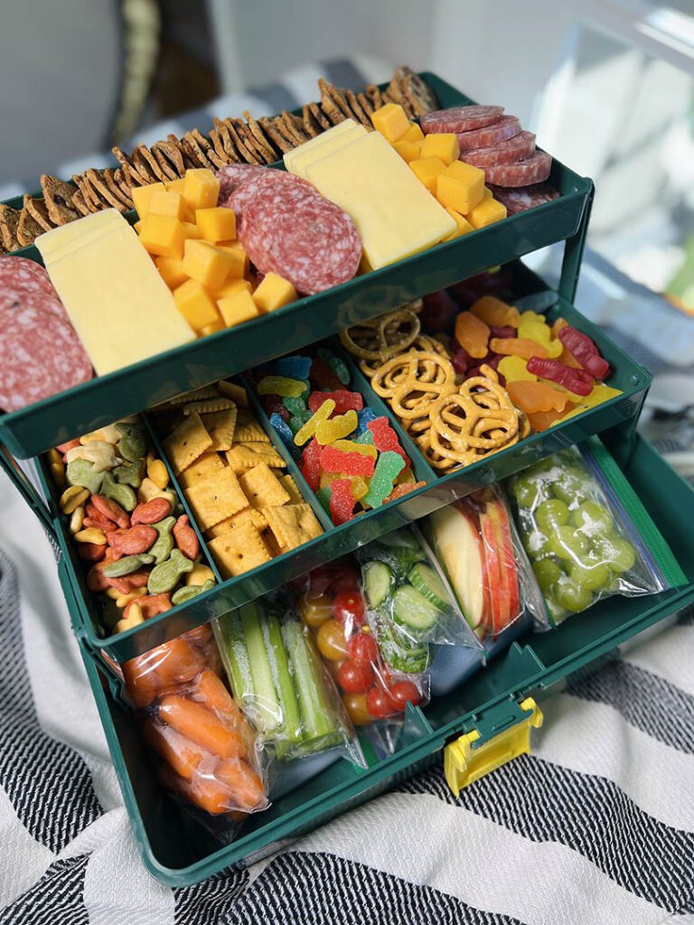 snackle box charcuterie