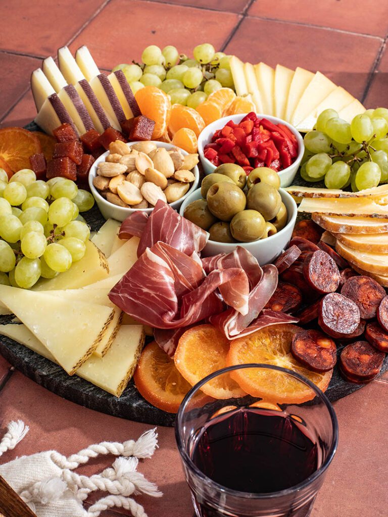 wine & tapas platter with Idiazabal 